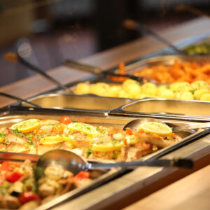 Mittagsbuffet in der Akademie Biggesee